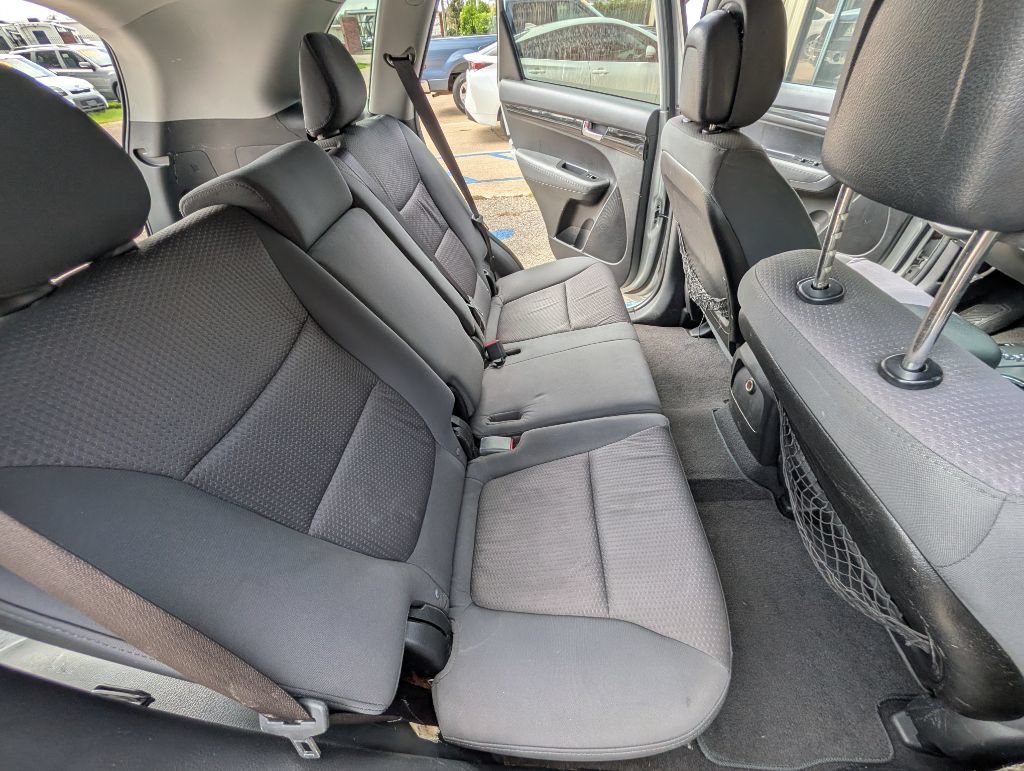 Used 2012 Kia Sorento LX w/ Convenience Pkg FWD image 9