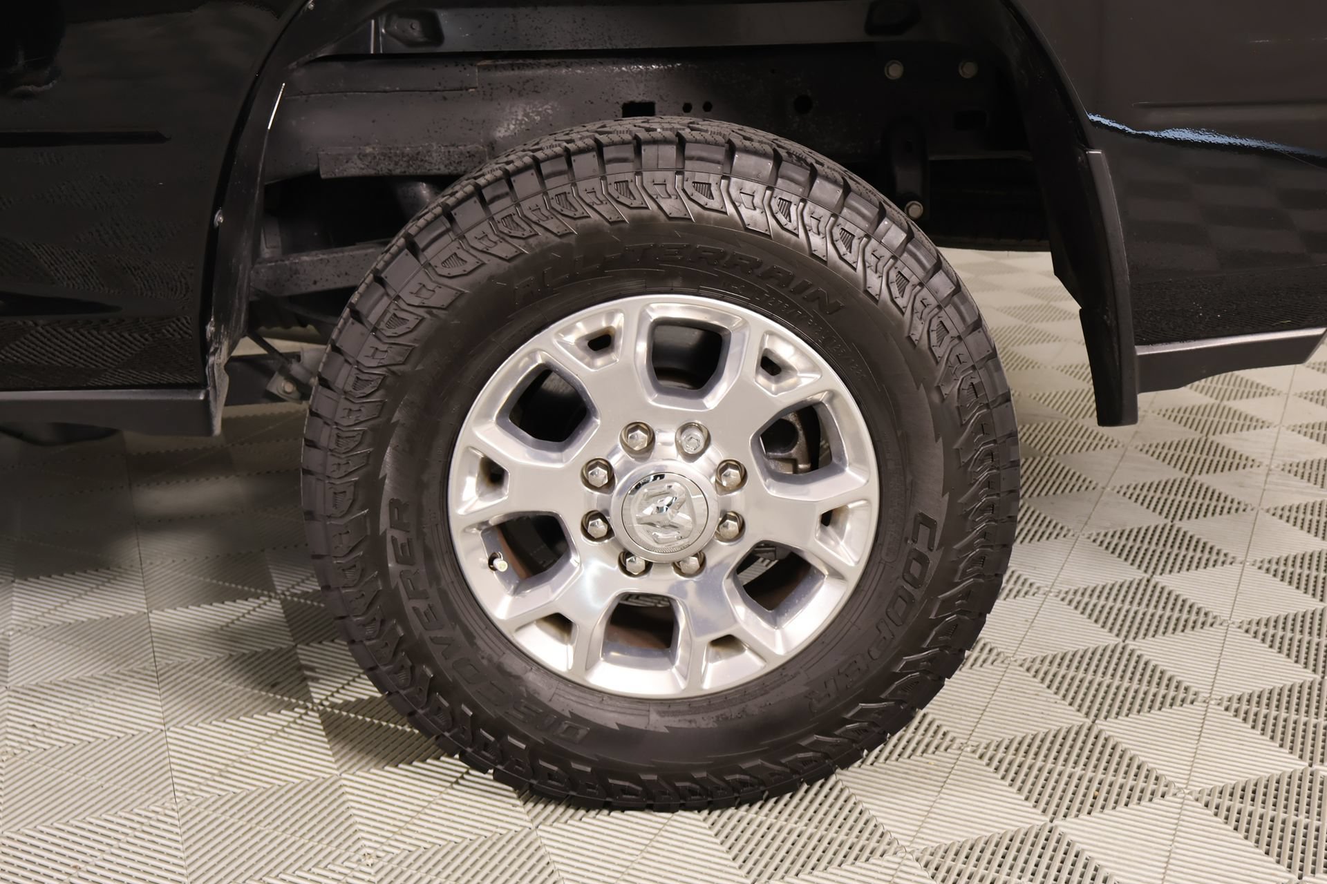 Used 2023 RAM 2500 Laramie AWD/4WD image 19