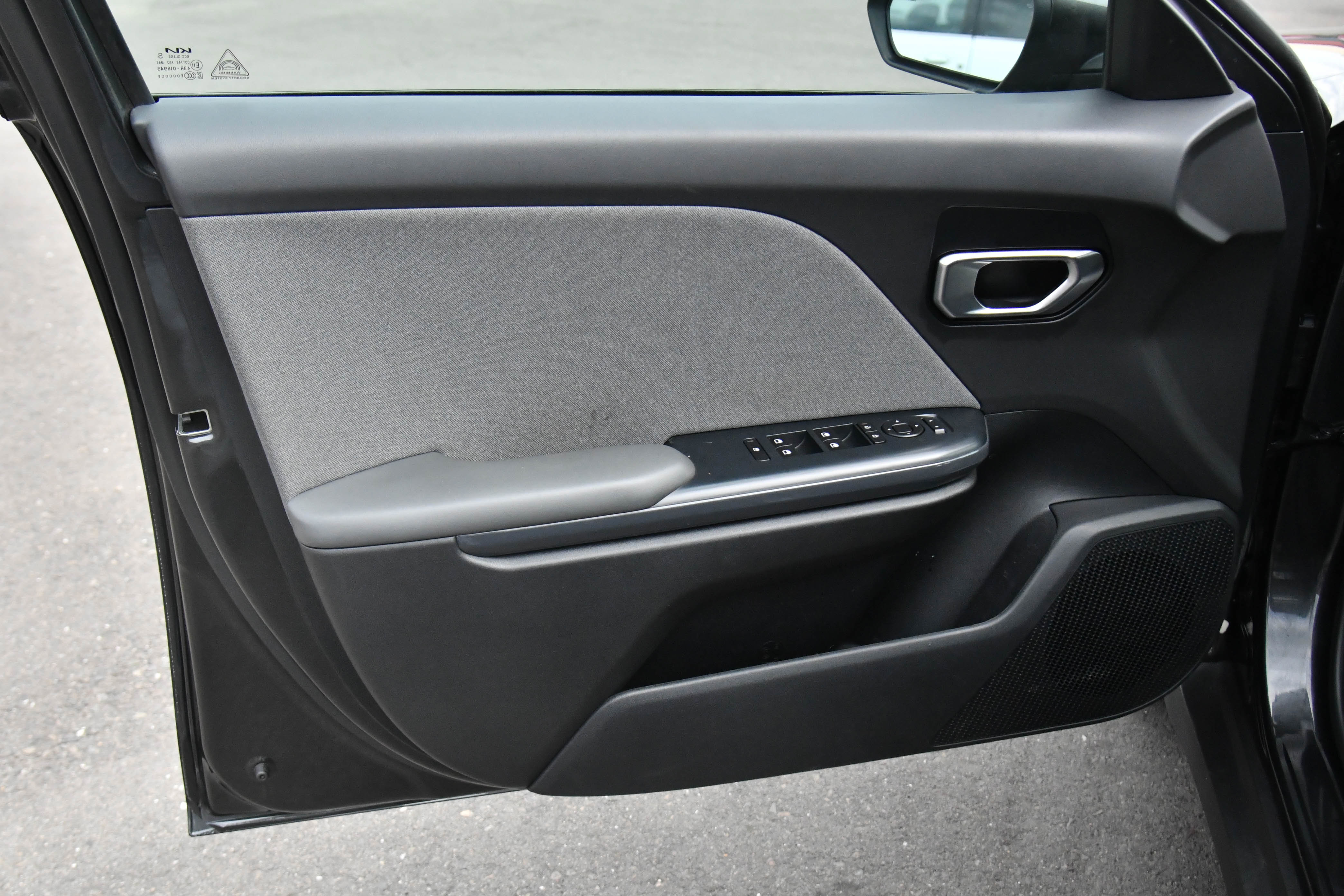 Used 2025 Kia K4 EX image 13