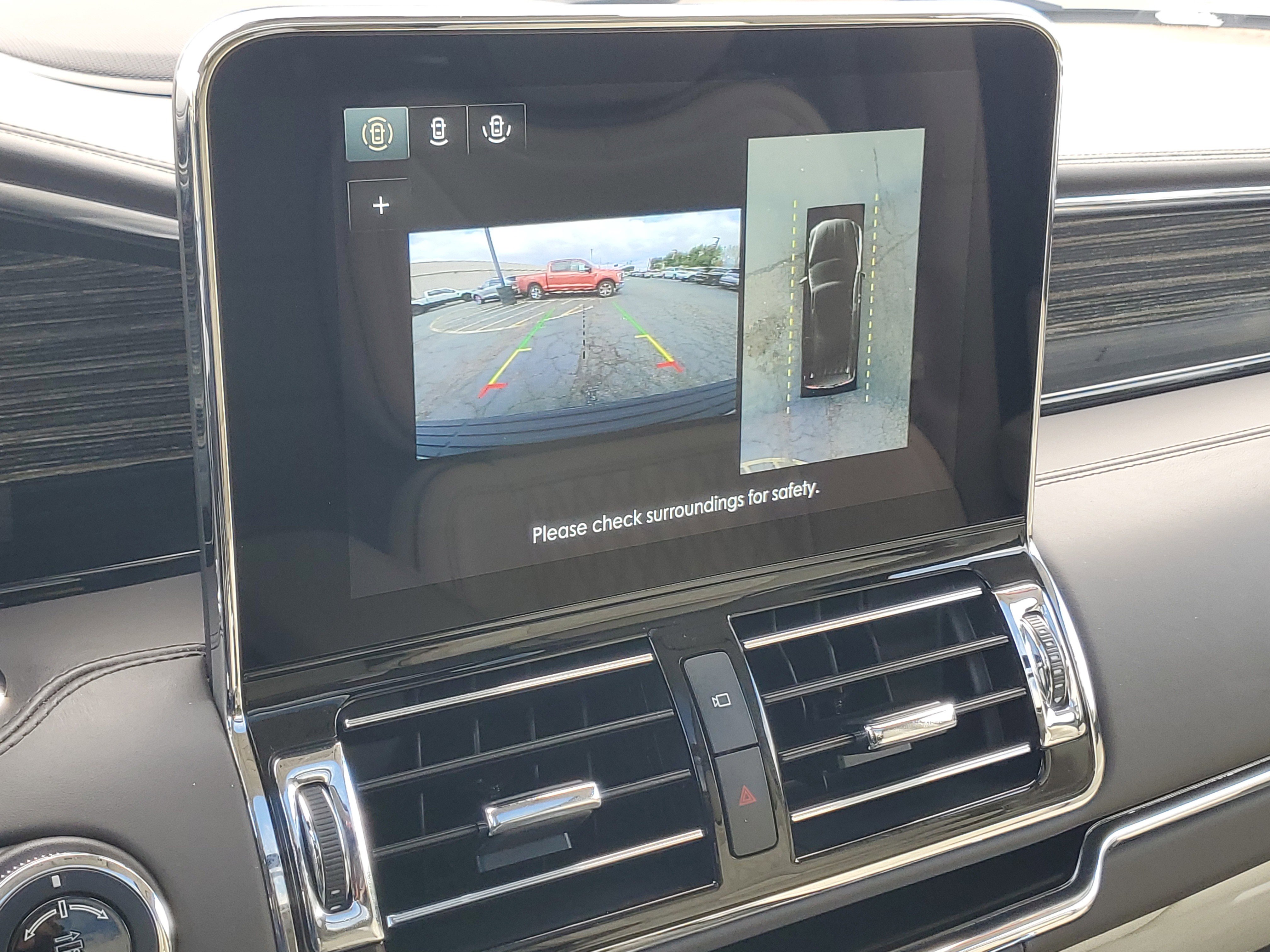 Used 2021 Lincoln Navigator Black Label w/ Cargo Convenience Package image 17