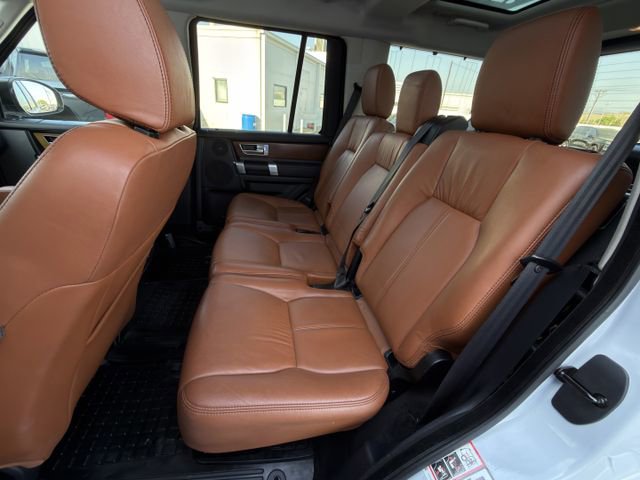 Used 2016 Land Rover LR4 HSE LUX image 31