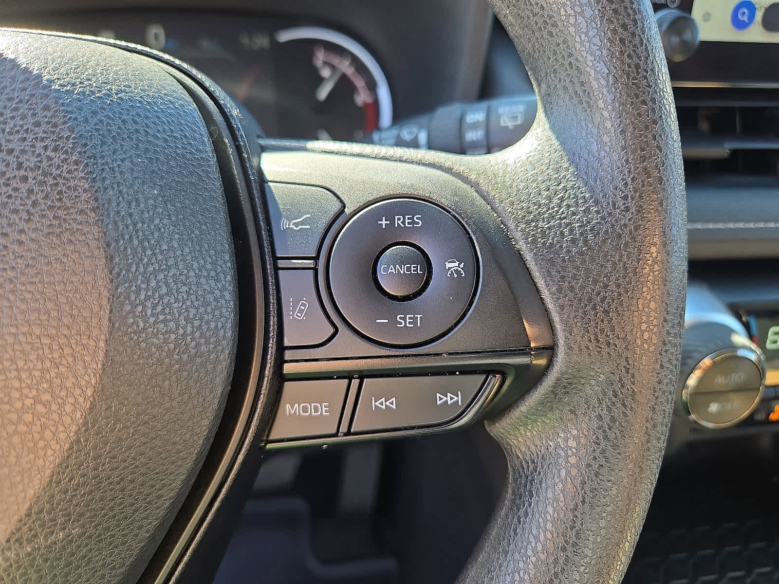 Used 2024 Toyota RAV4 XLE image 23