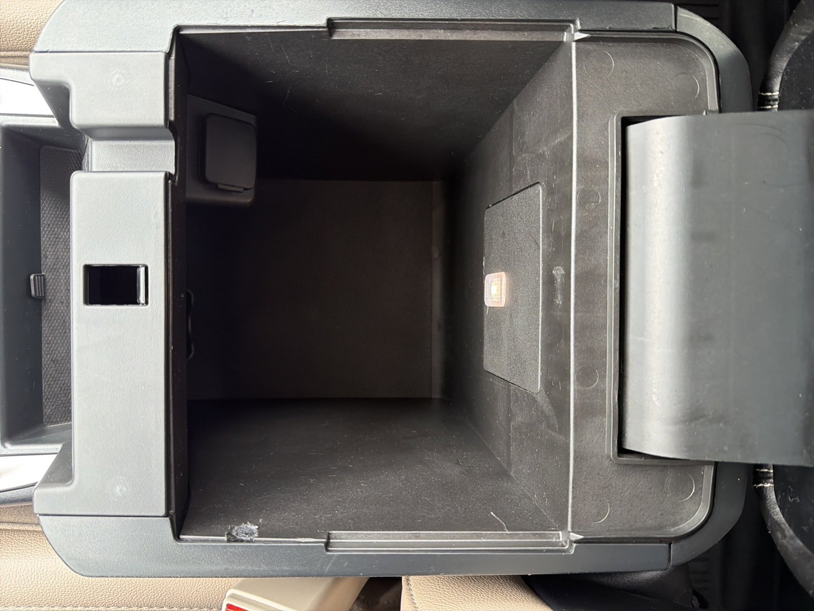 Used 2020 Ford Explorer XLT w/ Equipment Group 202A image 37