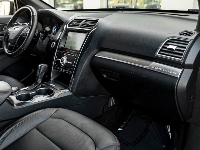 Used 2018 Ford Explorer Sport AWD/4WD image 45