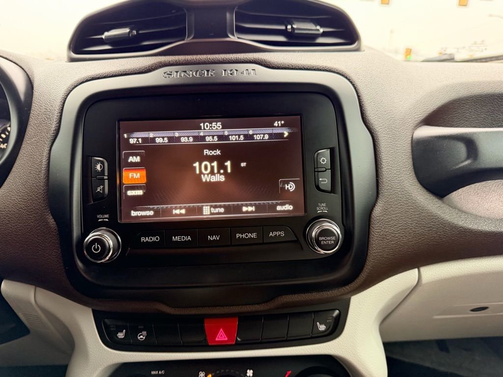 Used 2016 Jeep Renegade Limited image 23