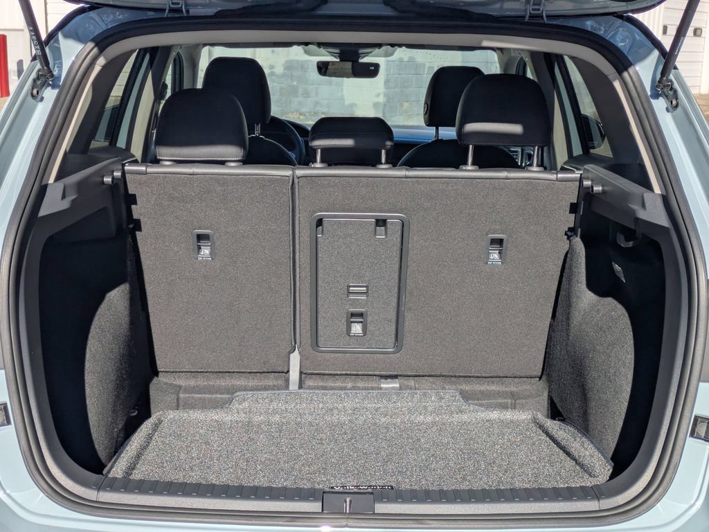New 2026 Volkswagen Taos SE FWD image 13