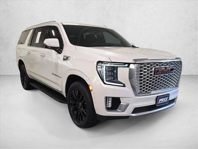 Used 2021 GMC Yukon XL Denali AWD/4WD image 3