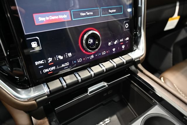 New 2026 GMC Yukon XL Denali Ultimate w/ LPO, Floor Liner Package AWD/4WD image 11