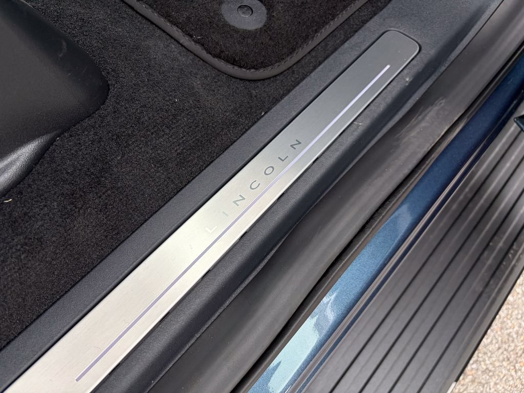 New 2027 Lincoln Navigator Reserve AWD/4WD image 36