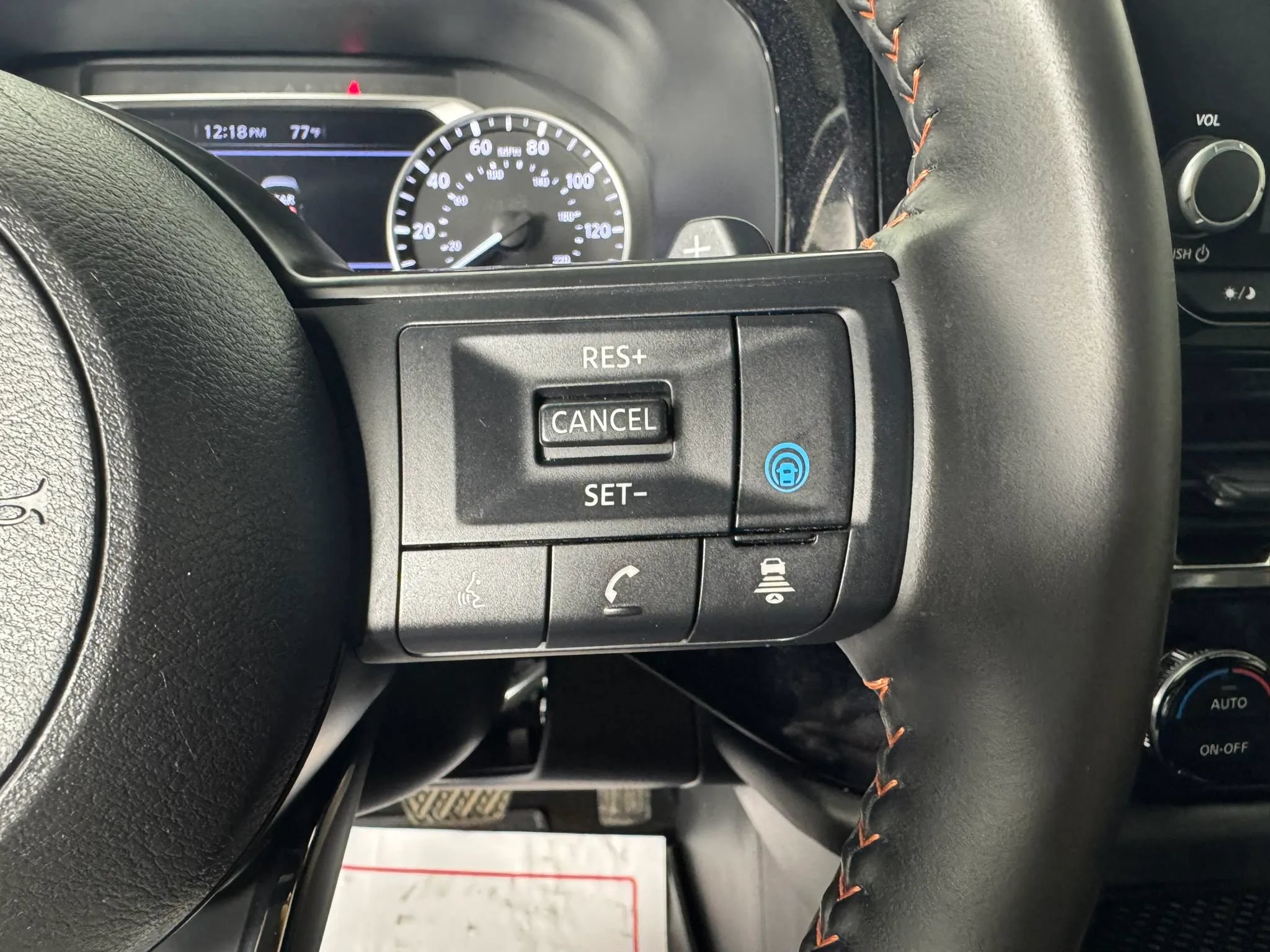 Used 2025 Nissan Pathfinder Rock Creek AWD/4WD image 16