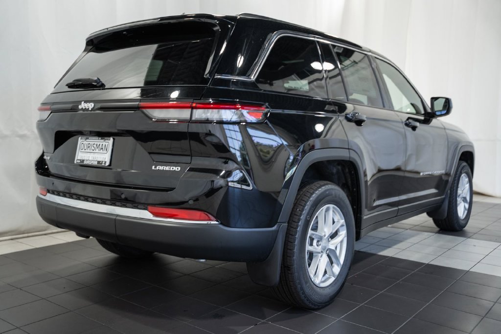 New 2026 Jeep Grand Cherokee Laredo X AWD/4WD image 4