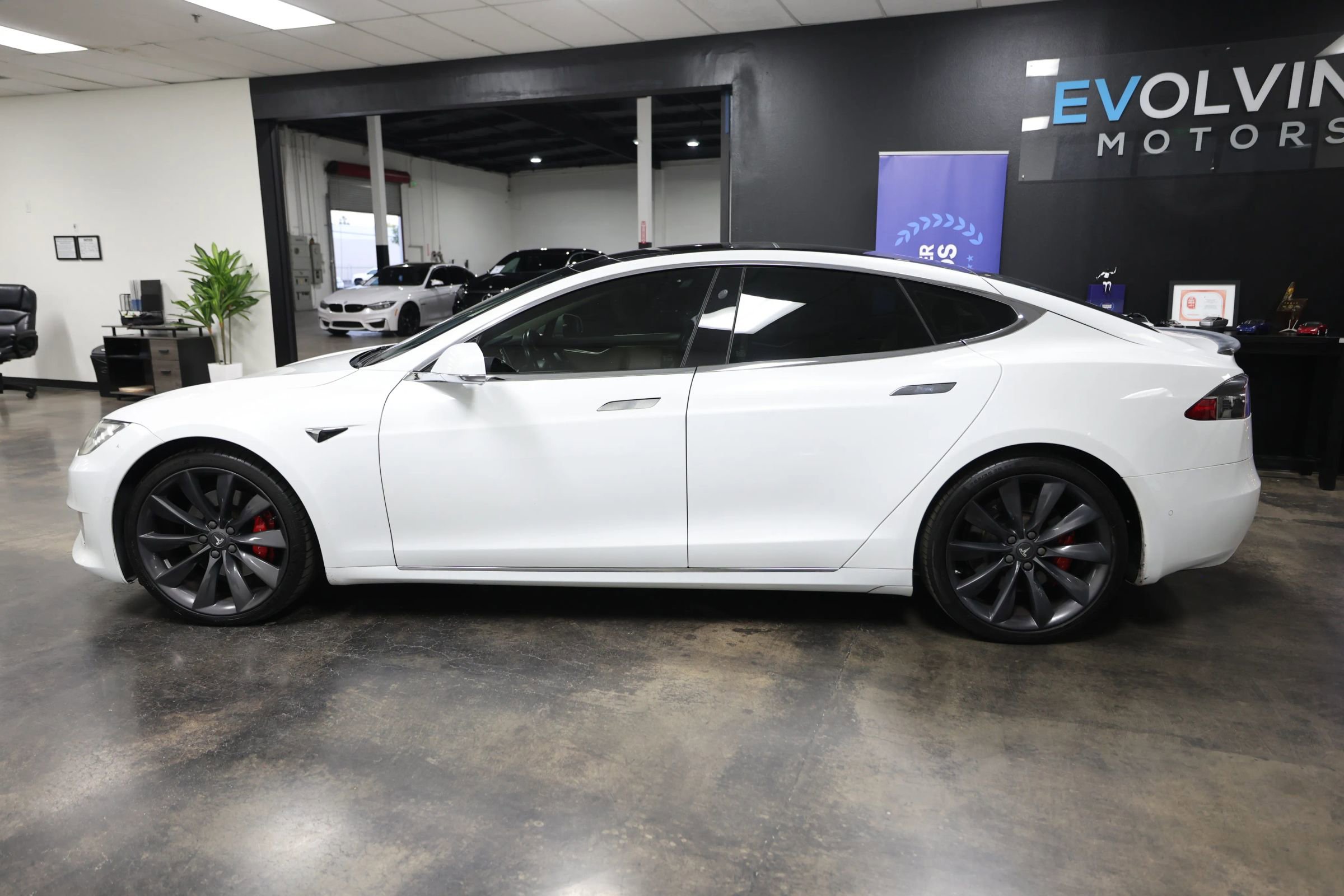 Used 2017 Tesla Model S P100D image 9