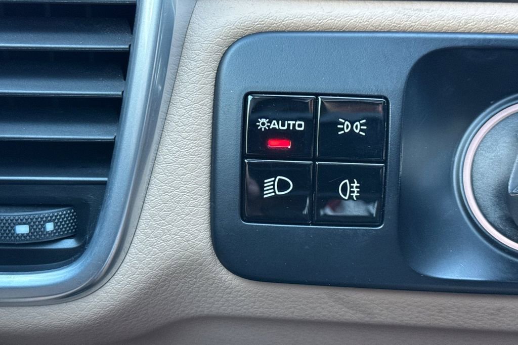 Used 2021 Porsche Cayenne Coupe image 33