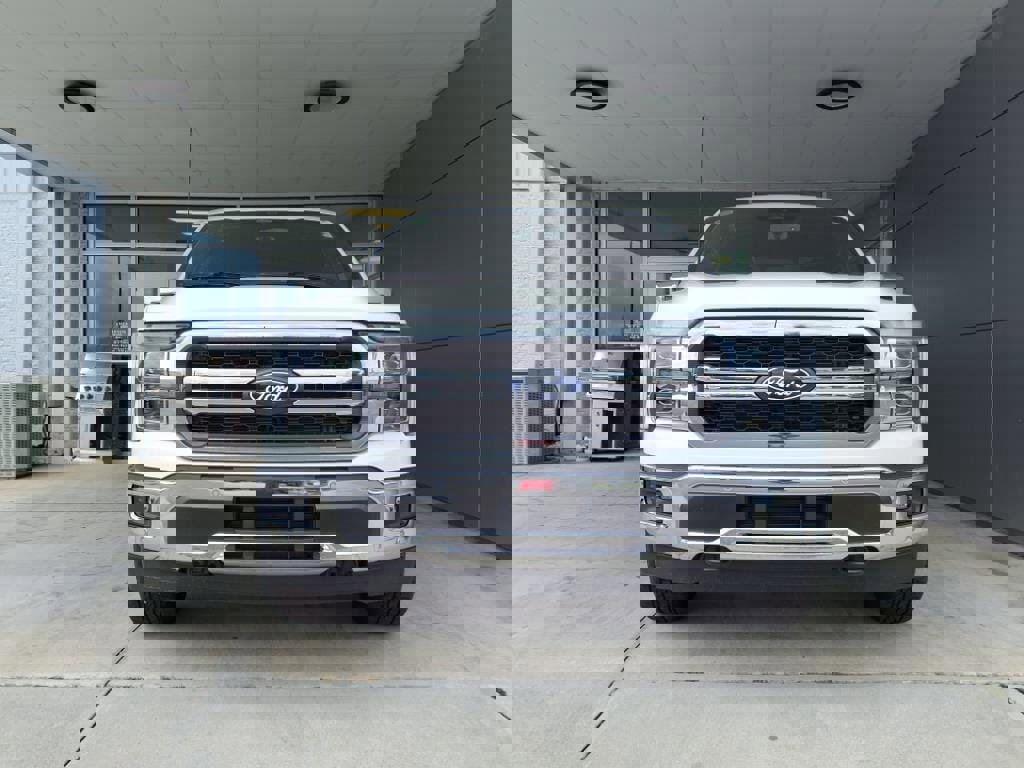 New 2025 Ford F150 Lariat w/ Equipment Group 502A High image 32
