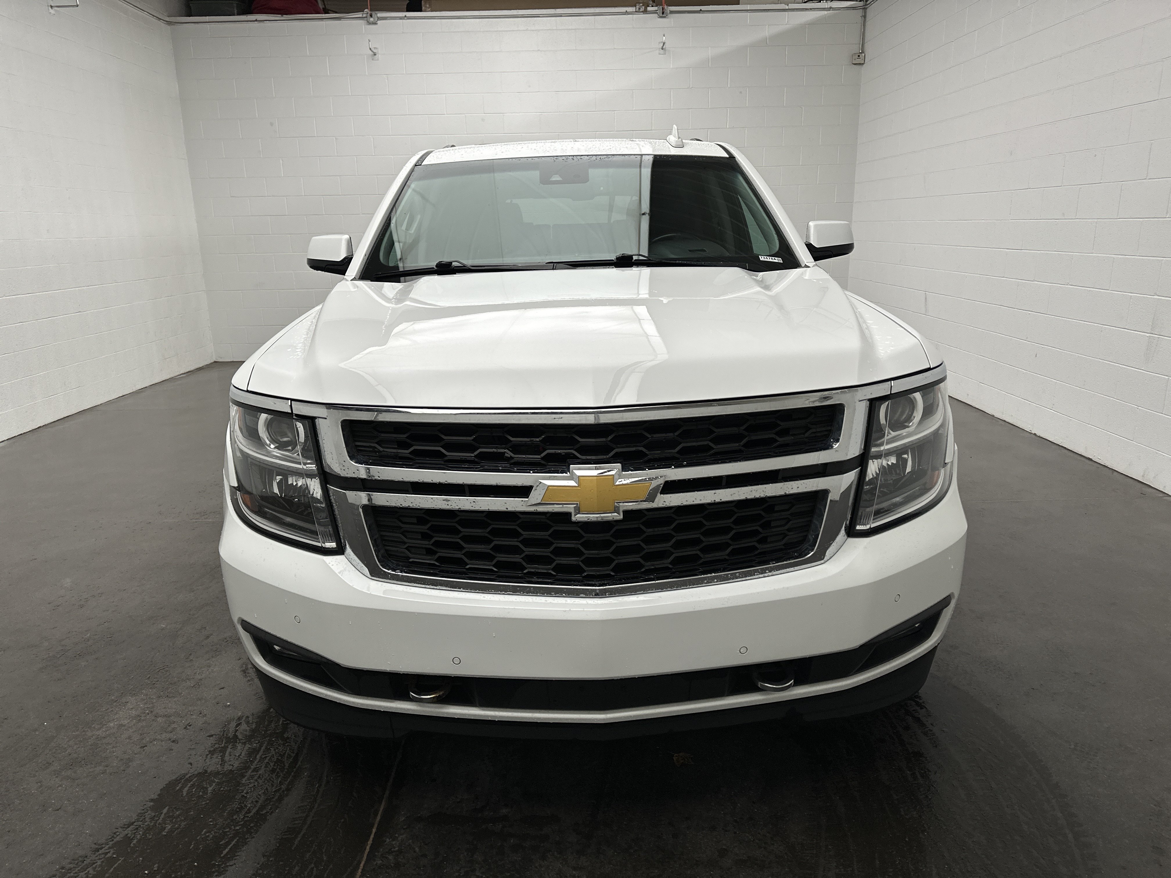 Used 2018 Chevrolet Tahoe LT w/ LT Signature Package AWD/4WD image 4
