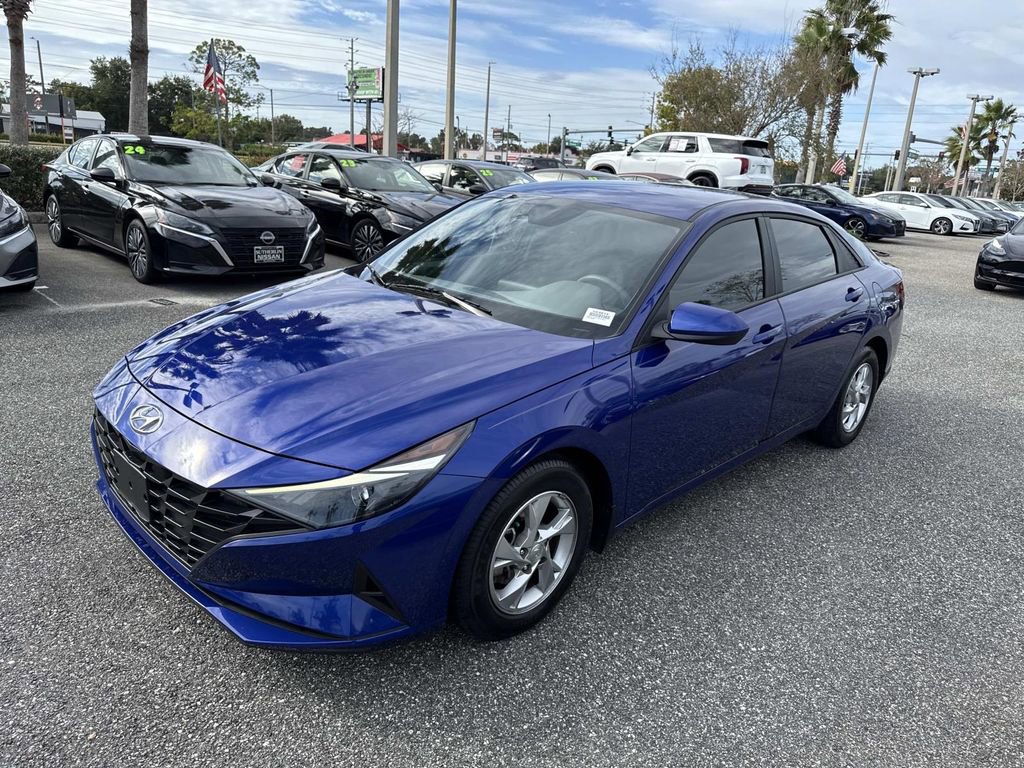 Used 2023 Hyundai Elantra SE image 8