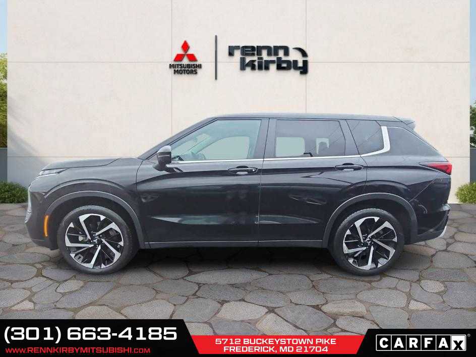 Used 2024 Mitsubishi Outlander SE image 14