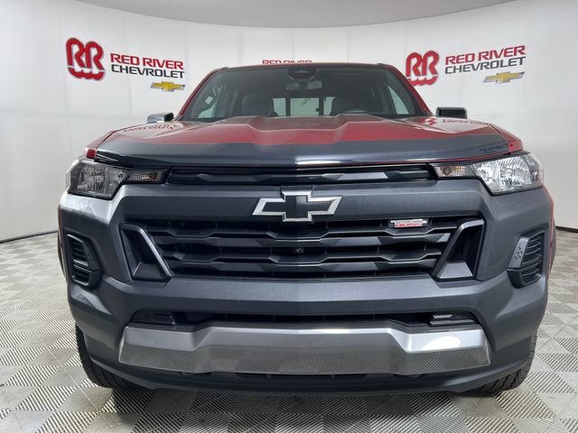 Used 2023 Chevrolet Colorado Trail Boss w/ Technology Package AWD/4WD image 2