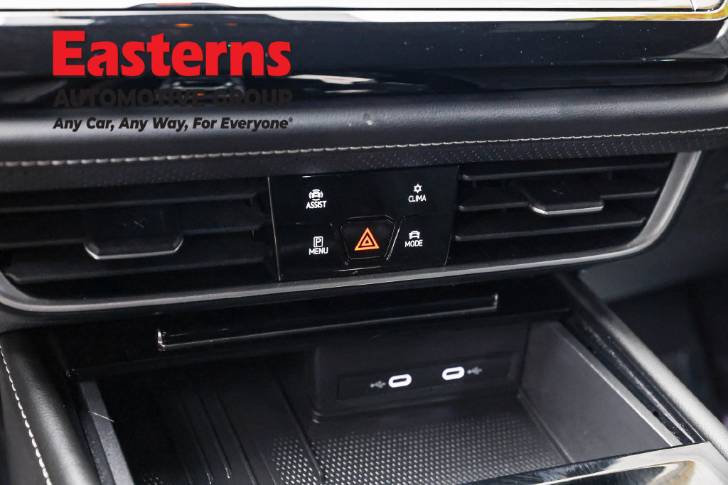 Used 2025 Volkswagen Atlas Cross Sport SE FWD image 20