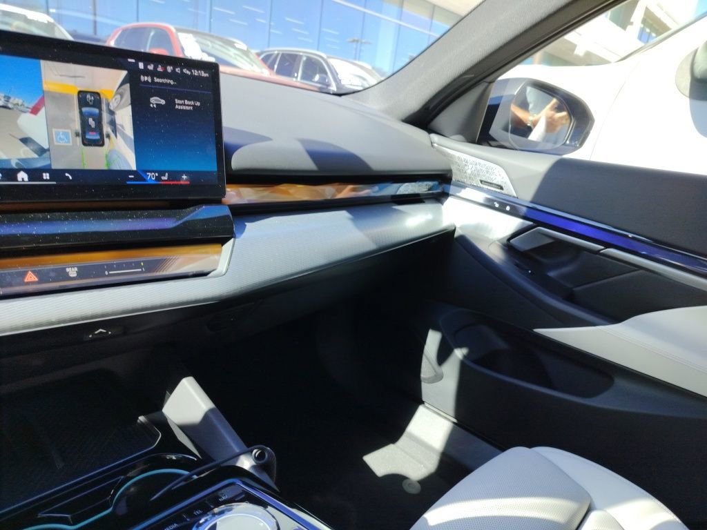 Certified 2024 BMW i5 eDrive40i w/ Executive Package image 9