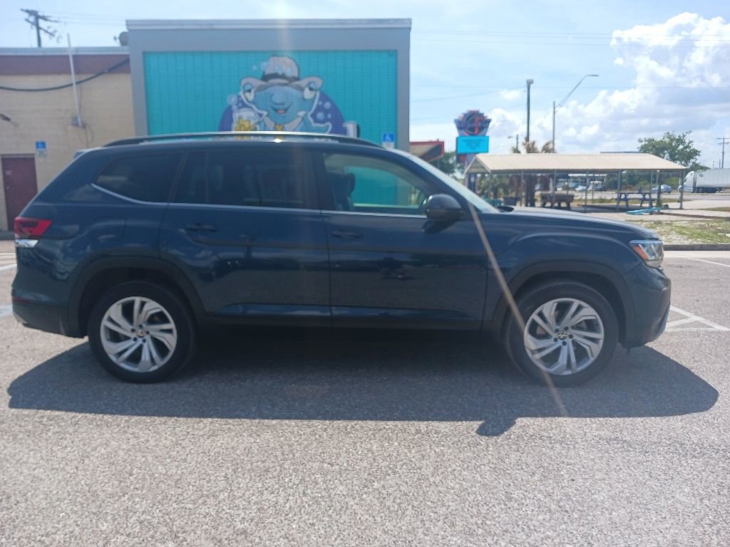 Used 2021 Volkswagen Atlas SE w/ Panoramic Sunroof Package AWD/4WD image 4