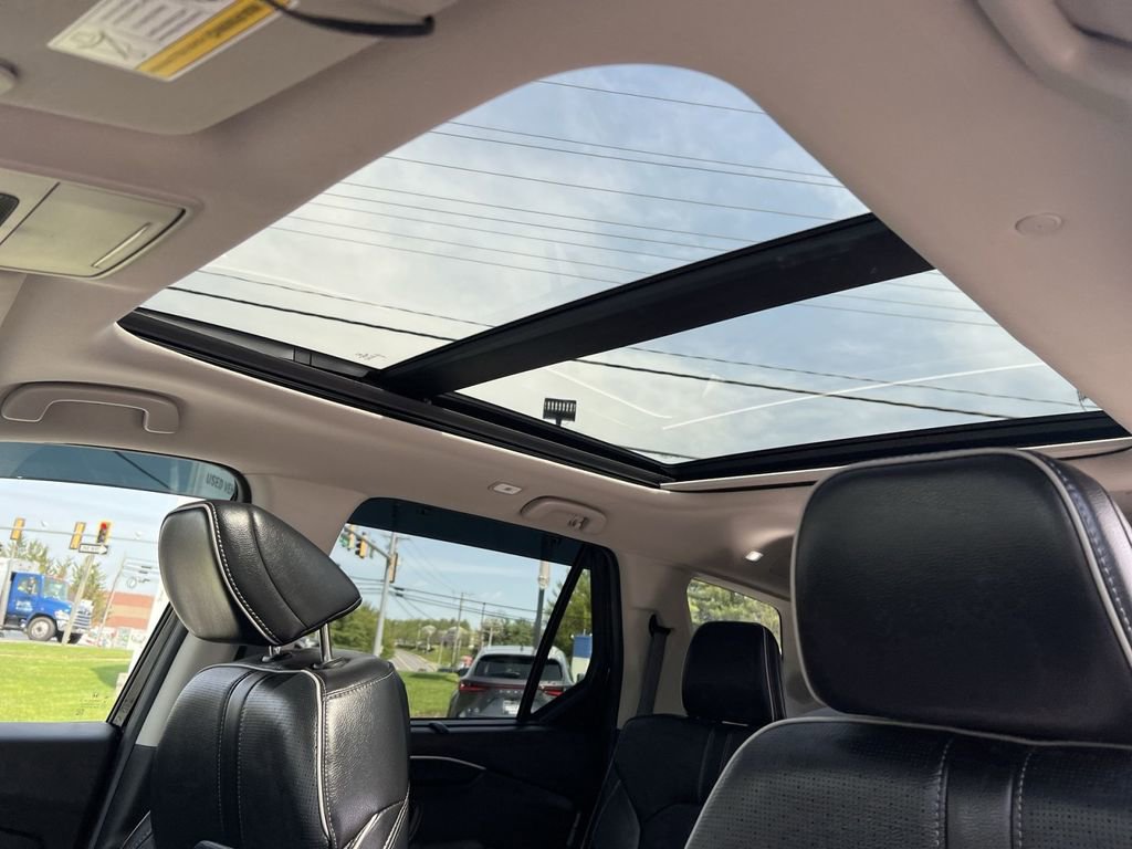 Used 2025 Honda Pilot Elite image 32