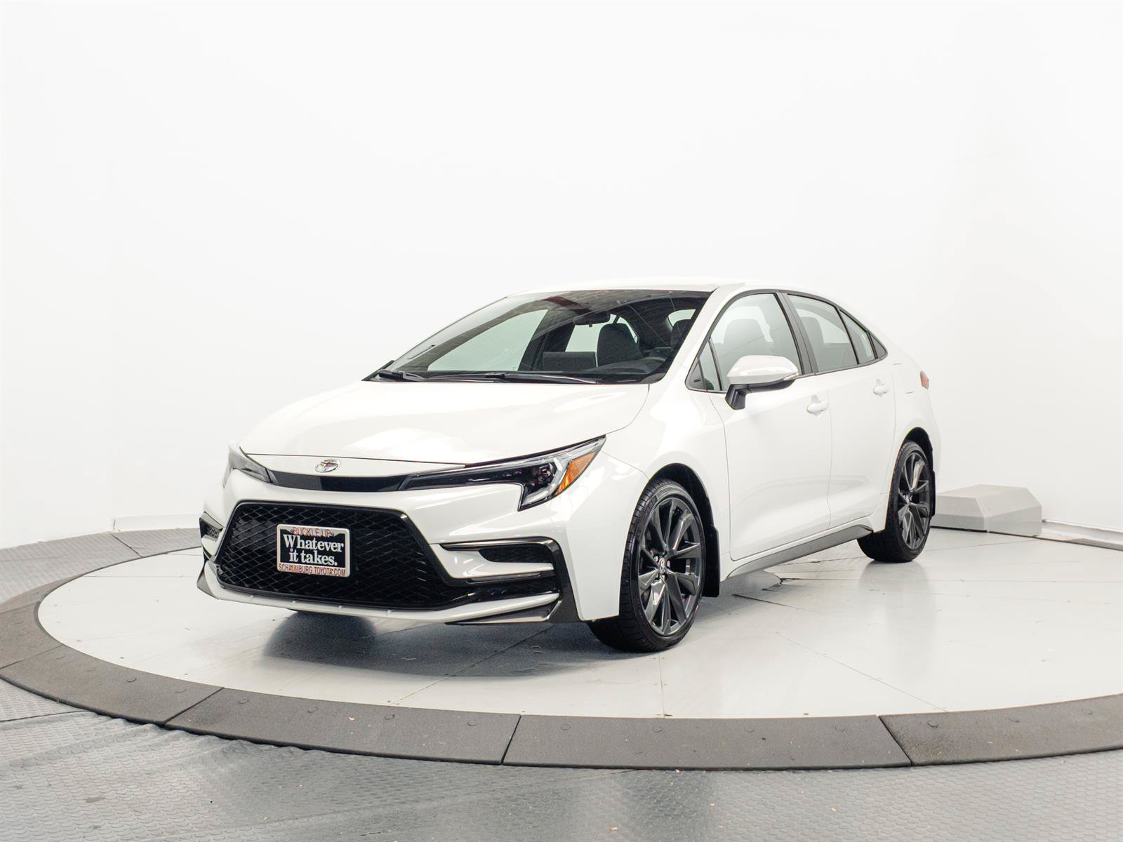 Certified 2026 Toyota Corolla SE w/ SE Package FWD image 3