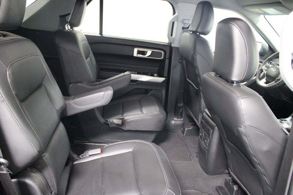 Used 2023 Ford Explorer XLT w/ Equipment Group 202A image 33