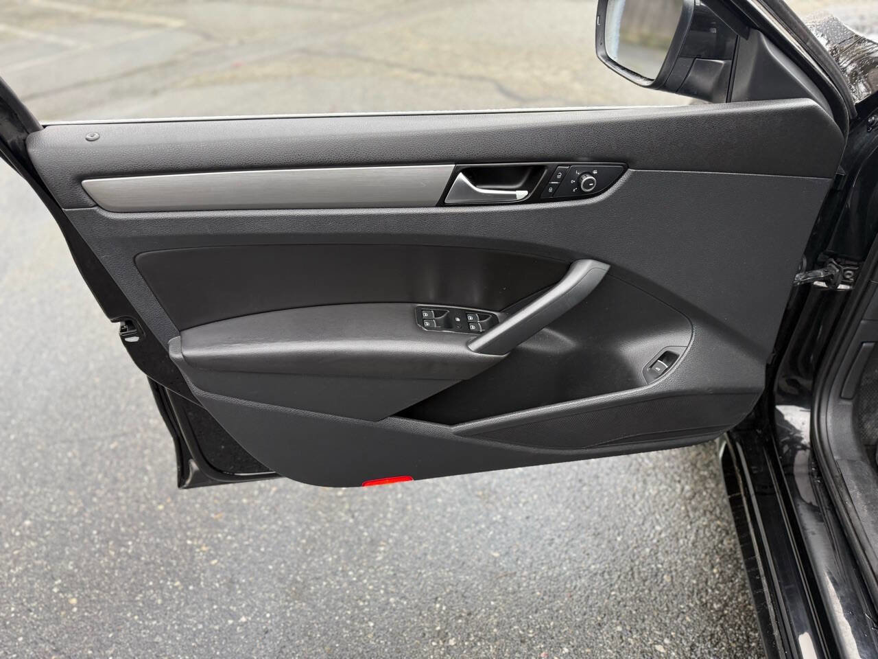 Used 2014 Volkswagen Passat TDI SE image 30