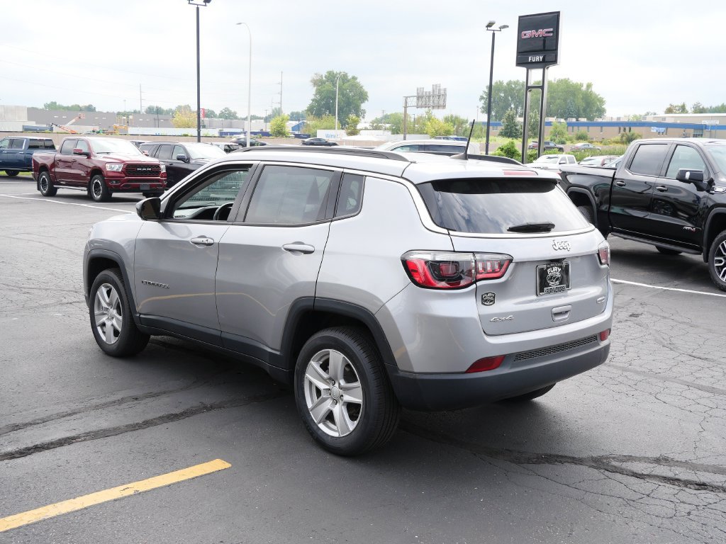Used 2022 Jeep Compass Latitude w/ Convenience Group AWD/4WD image 6