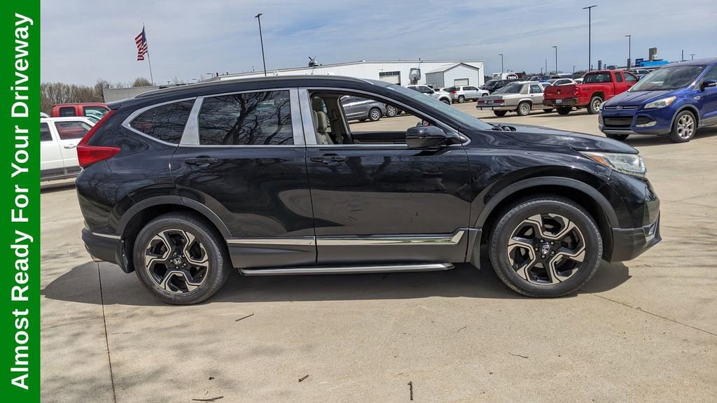 Used 2017 Honda CR-V Touring image 2