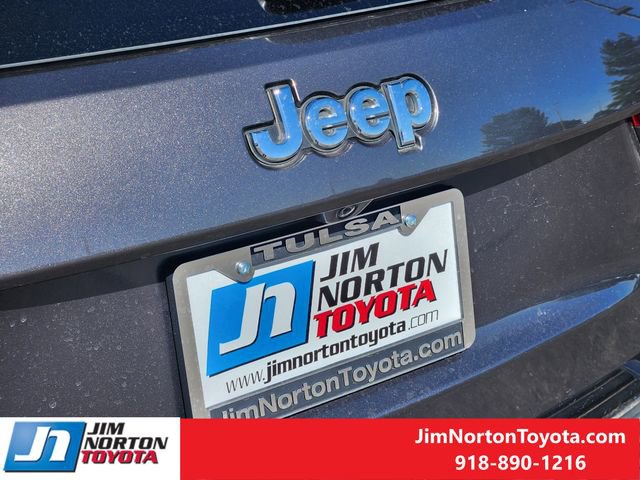 Used 2018 Jeep Grand Cherokee Limited AWD/4WD image 12