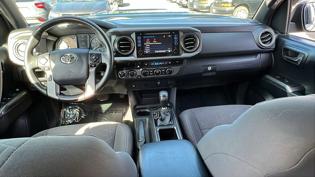 Used 2016 Toyota Tacoma TRD Sport image 18