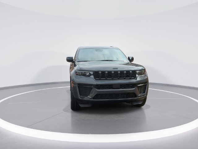 New 2026 Jeep Grand Cherokee Altitude RWD image 2