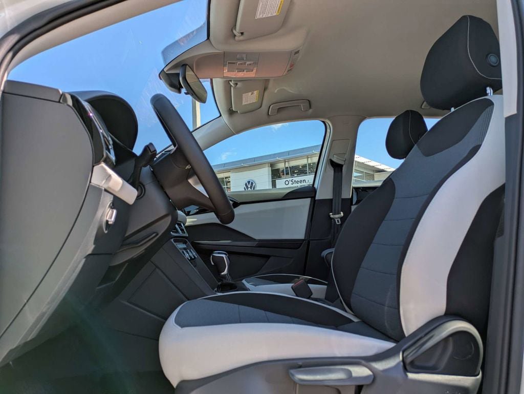 New 2026 Volkswagen Taos S FWD image 2