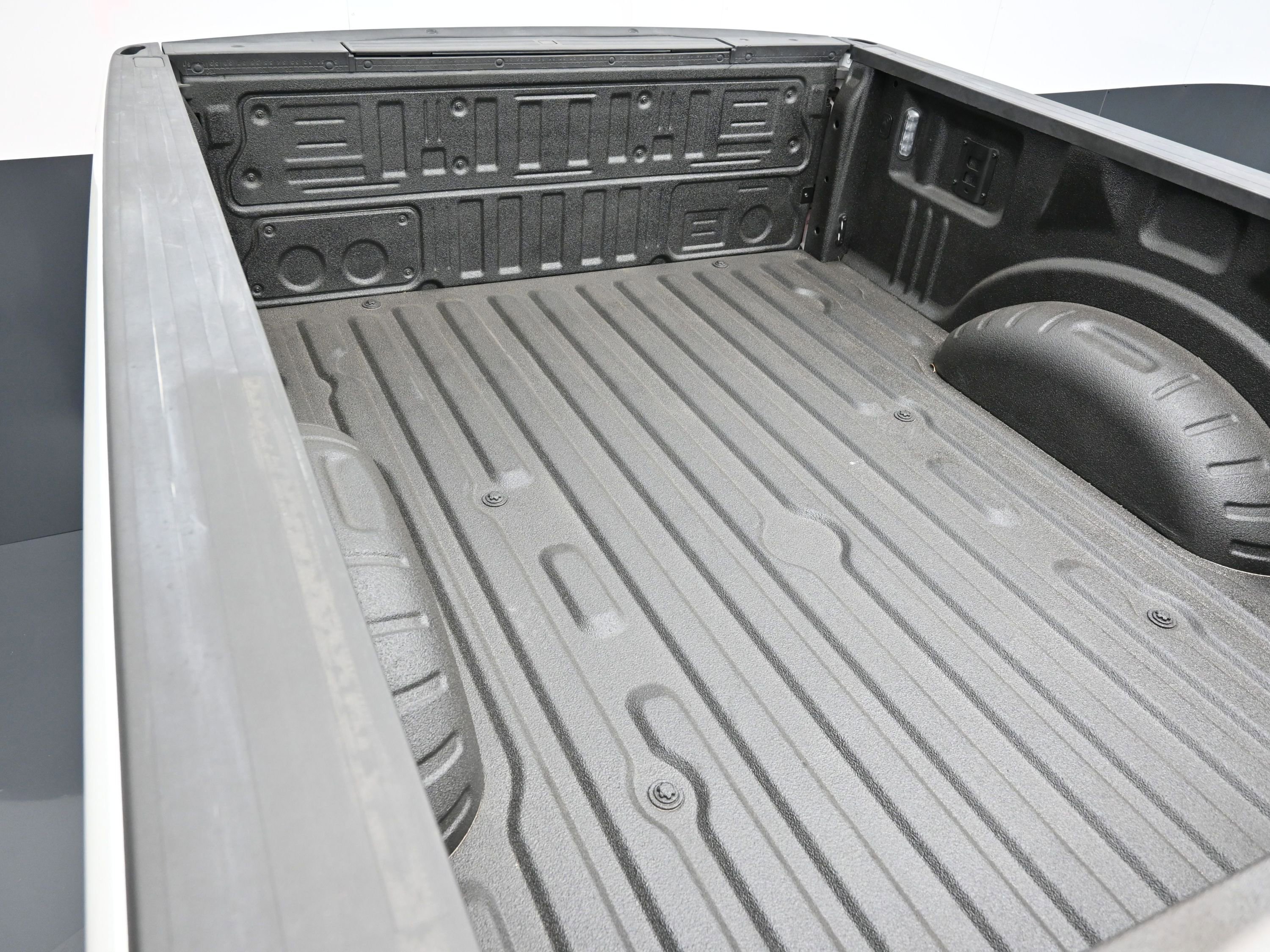 Used 2024 Ford F250 Platinum w/ Tremor Off-Road Package image 46