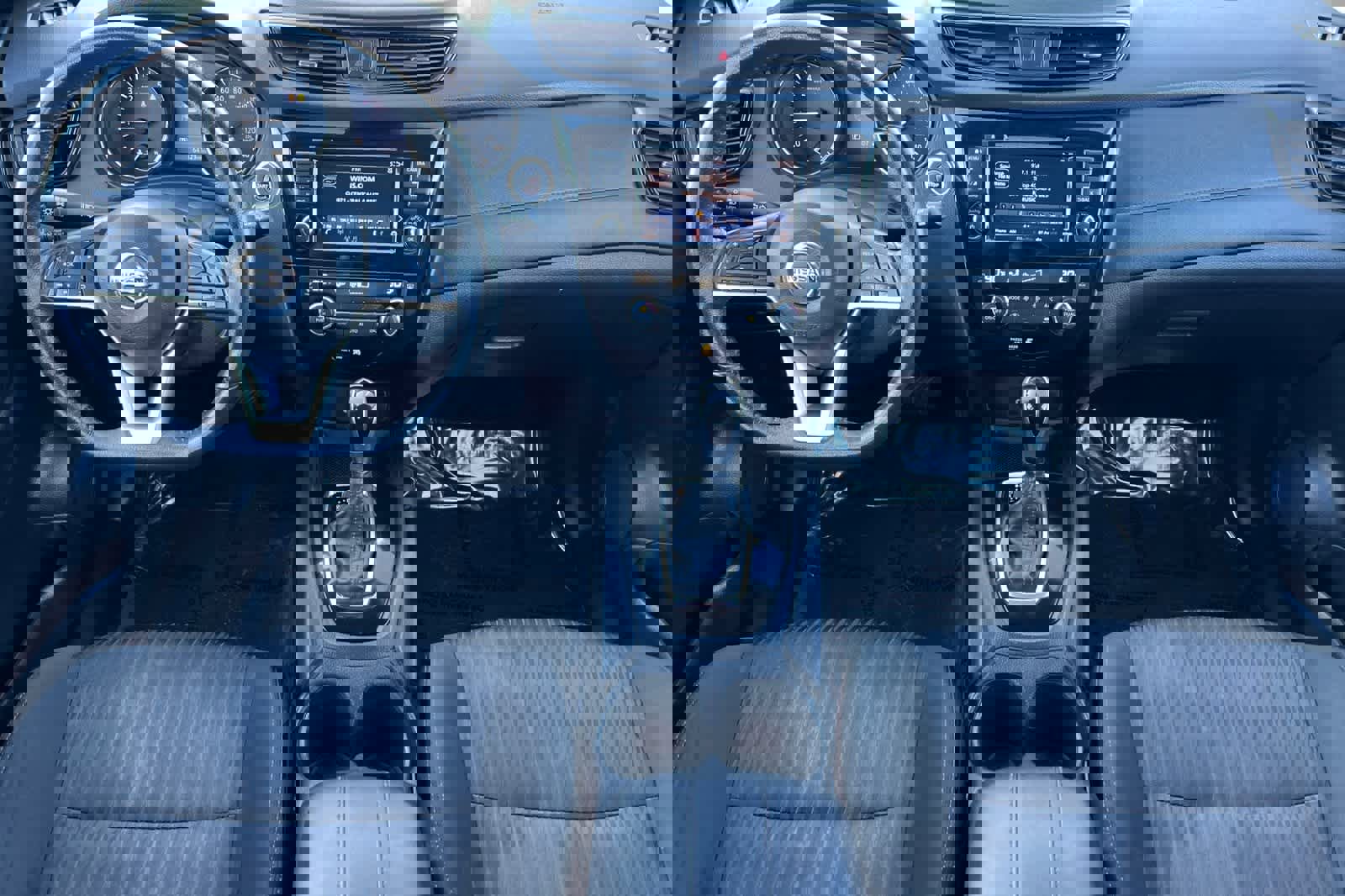 Used 2020 Nissan Rogue SV image 4