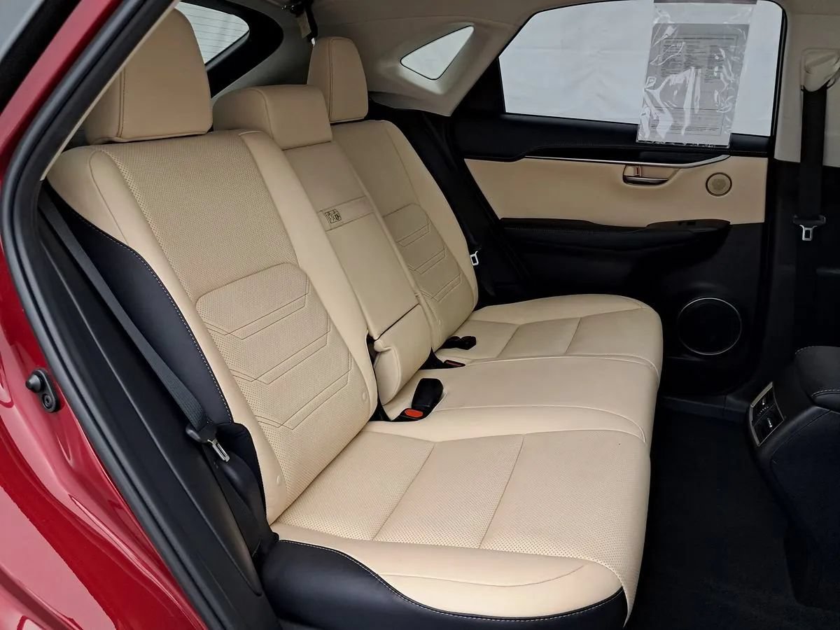 Used 2016 Lexus NX 300h AWD w/ Luxury Package image 34