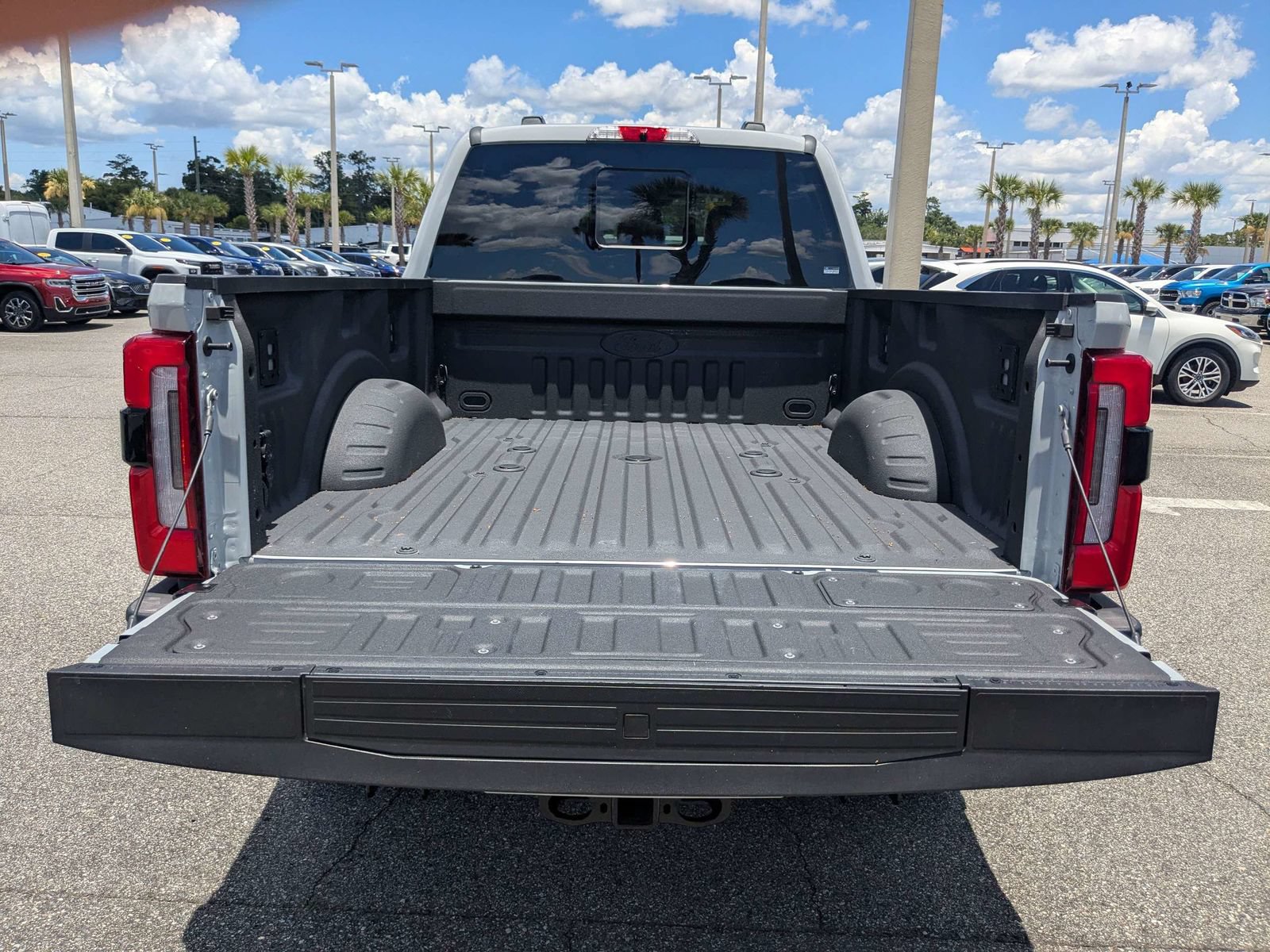 Certified 2026 Ford F350 Platinum w/ Platinum Plus Package AWD/4WD image 13