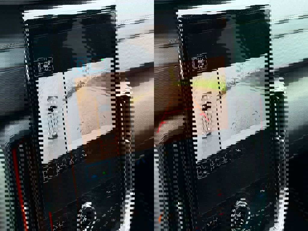 Used 2024 GMC Acadia AT4 w/ Super Cruise Package image 38