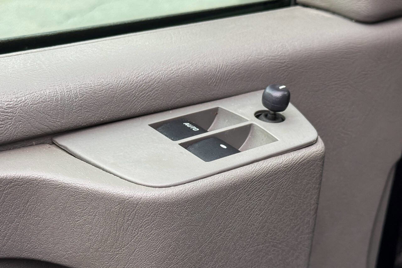 Used 2014 Chevrolet Express 2500 LS RWD image 23