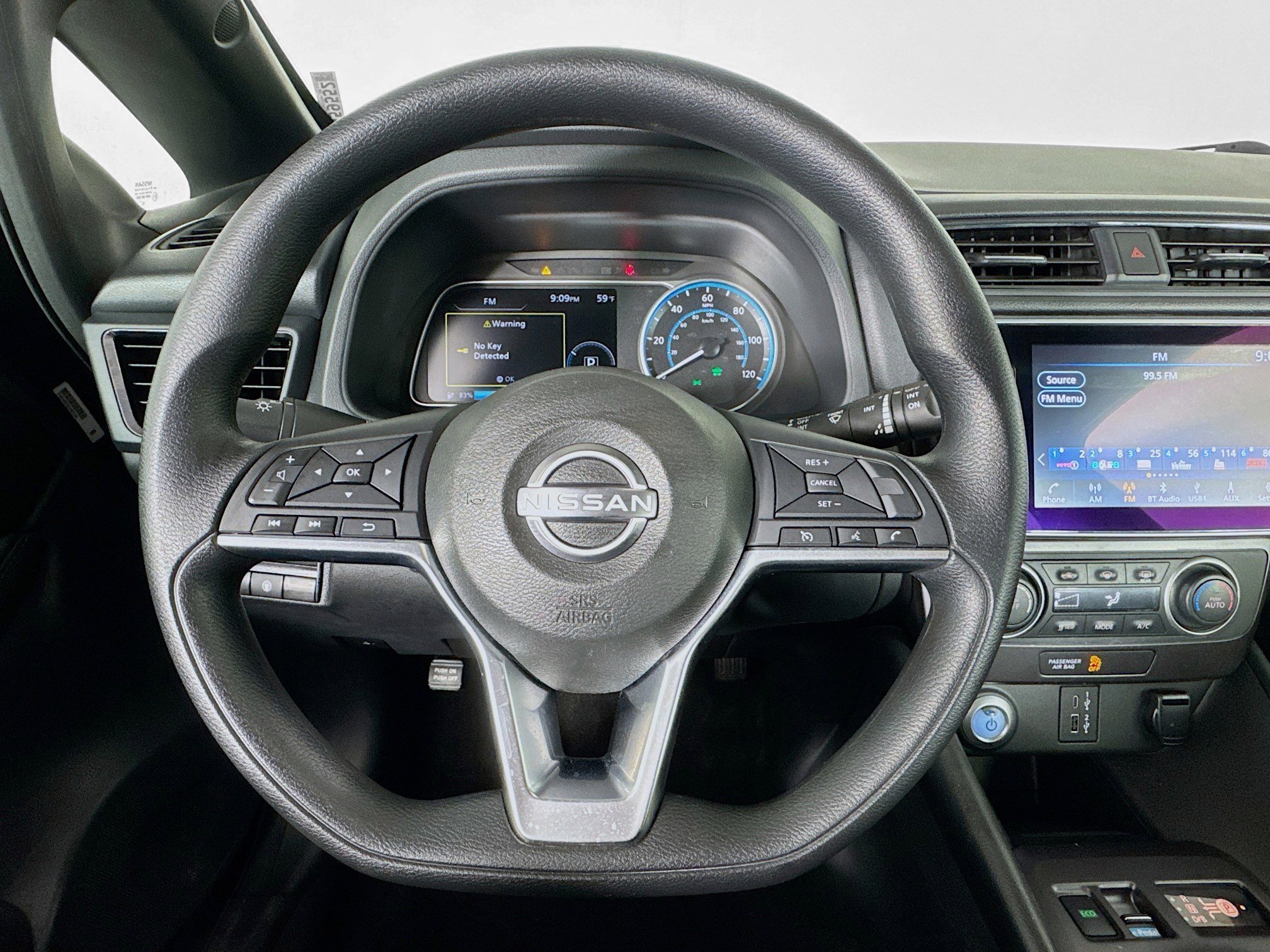 Used 2023 Nissan Leaf S image 11