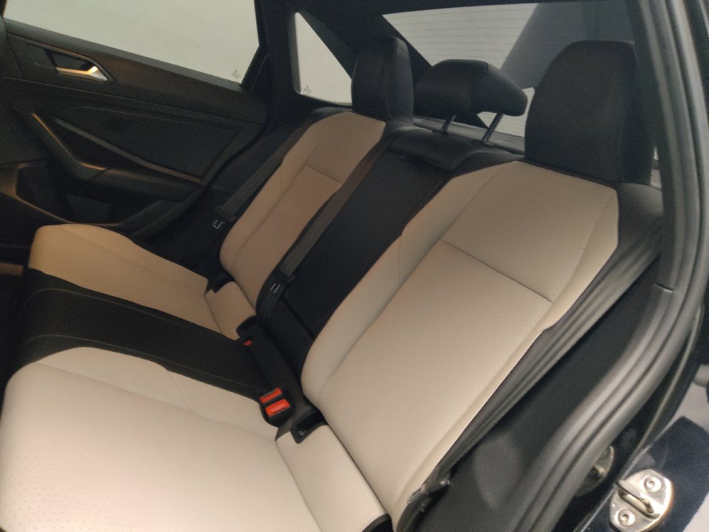 Used 2019 Volkswagen Jetta R-Line w/ R-Line Cold Weather Package FWD image 18