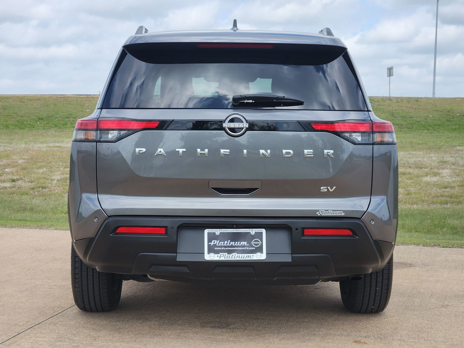Used 2023 Nissan Pathfinder SV FWD image 7