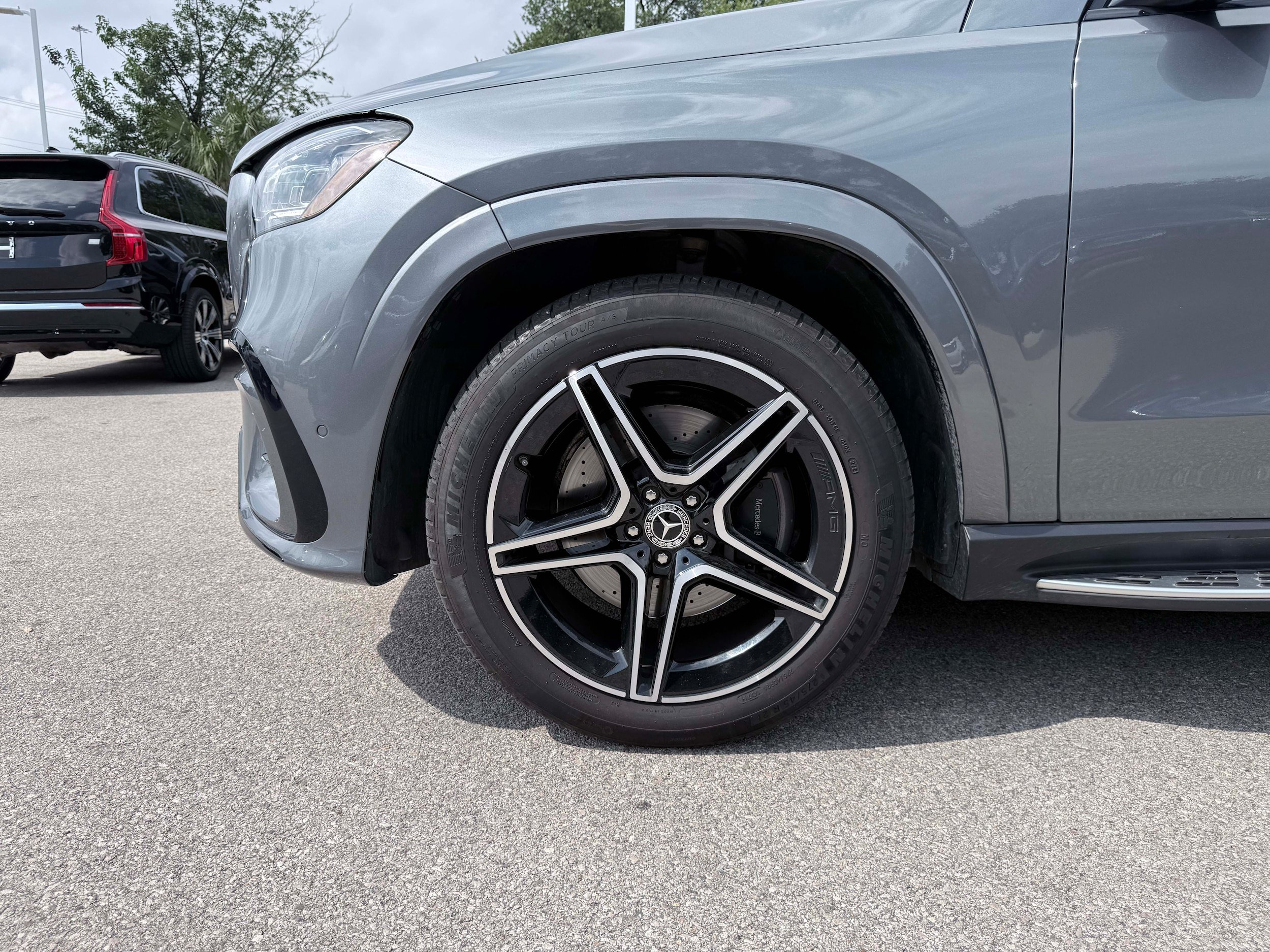 Used 2025 Mercedes-Benz GLS 450 4MATIC image 9