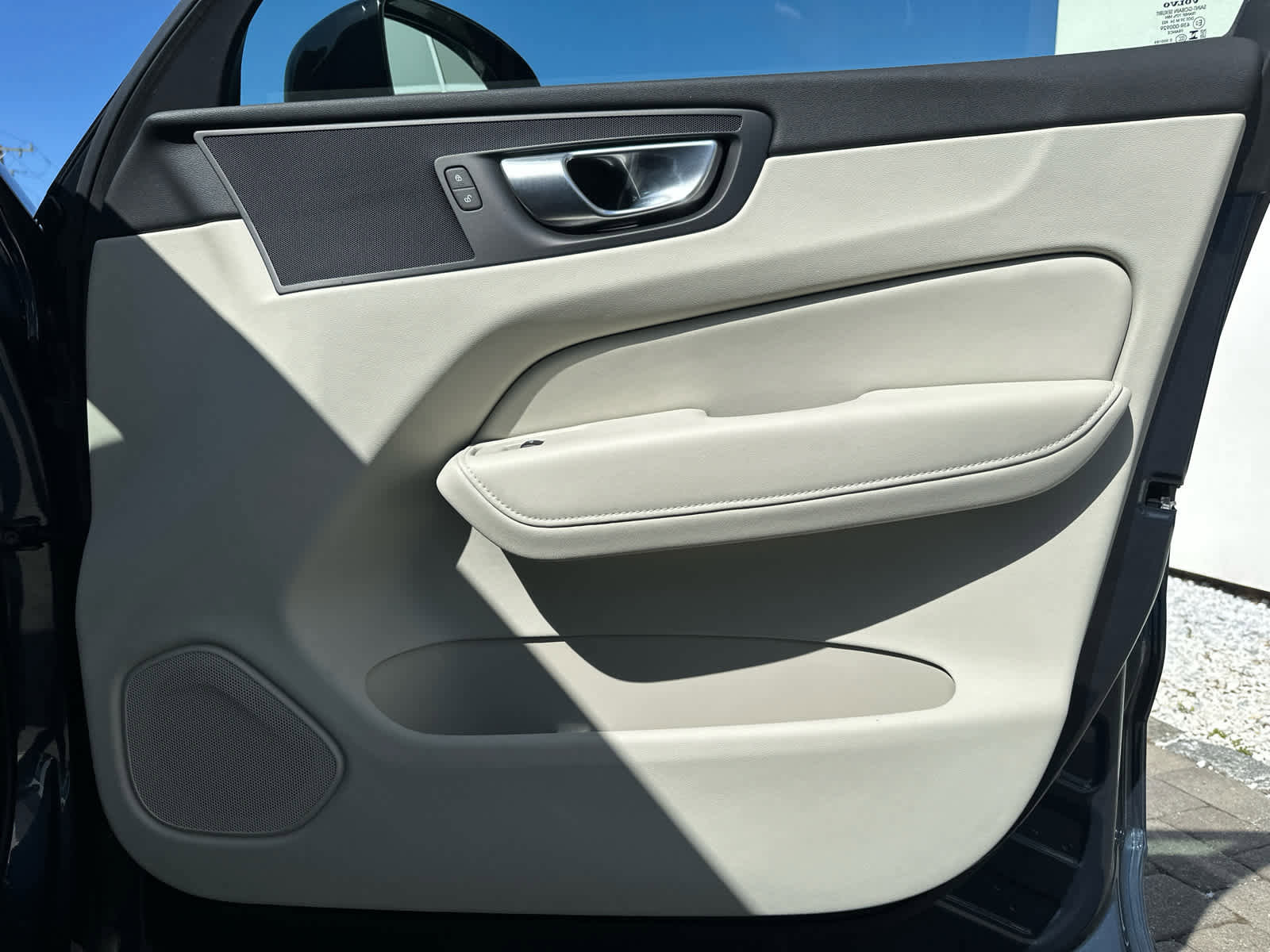 Certified 2024 Volvo XC60 B5 Core AWD/4WD image 41