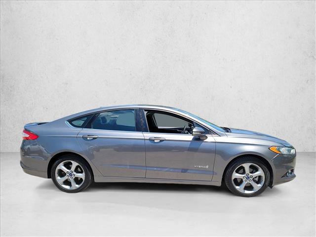 Used 2014 Ford Fusion SE FWD image 4