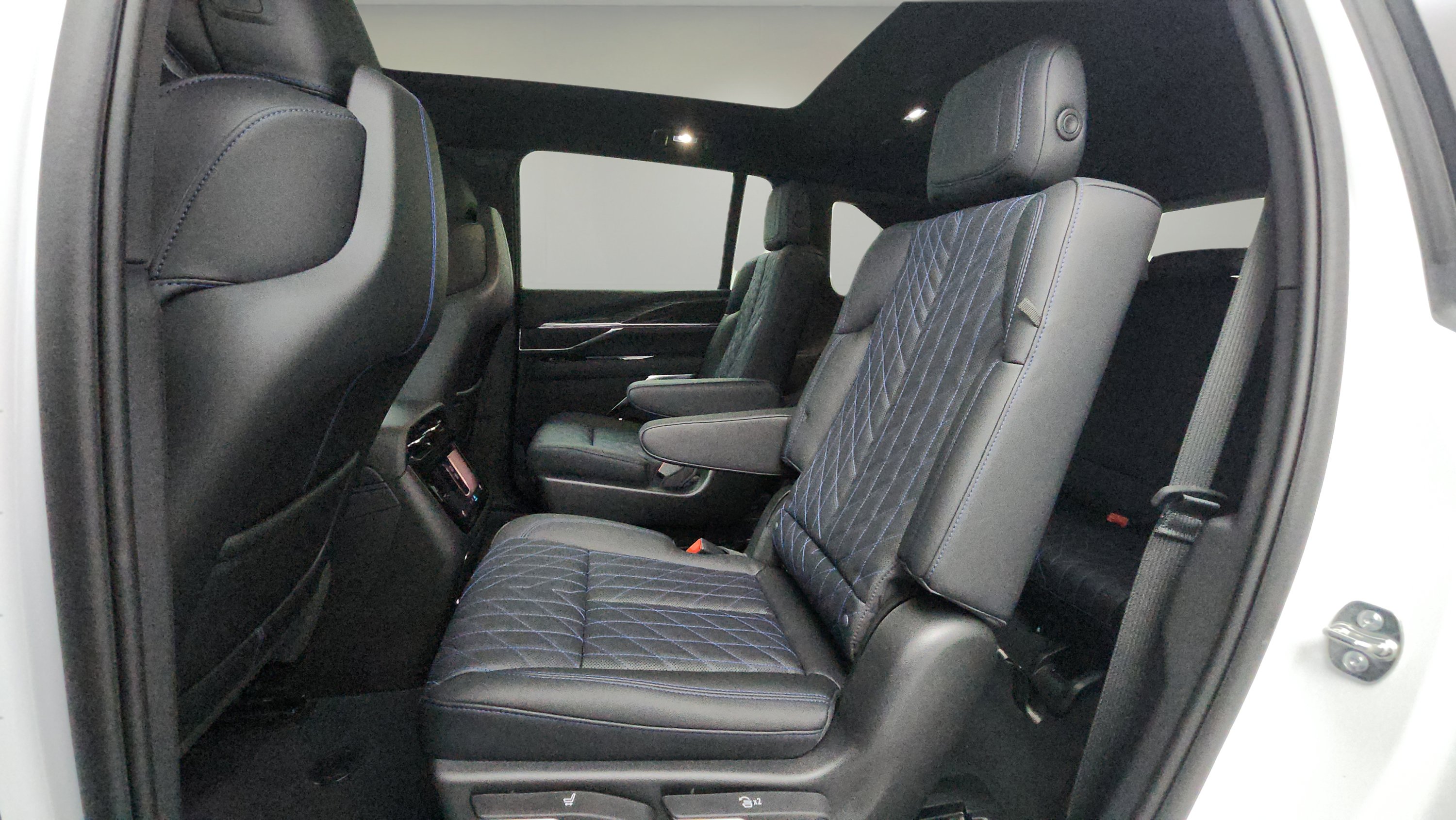 New 2025 Cadillac Escalade IQ Luxury 1 image 21