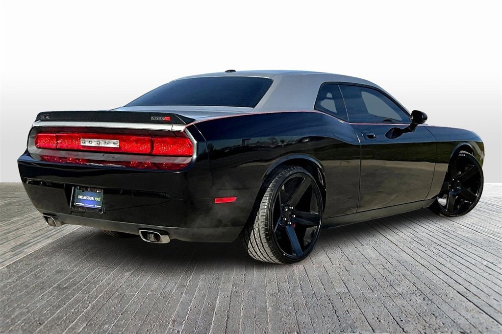 Used 2010 Dodge Challenger SRT8 w/ SRT Option Group II image 9