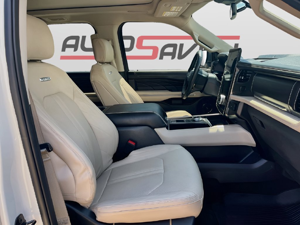 Used 2024 Ford Expedition Platinum RWD image 32